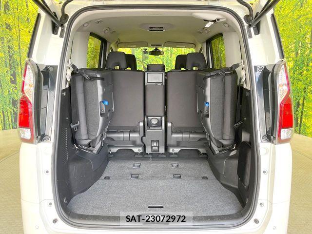 Nissan SERENA 2017-01 8527303-10
