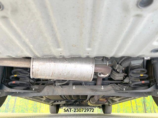 Nissan SERENA 2017-01 8527303-19