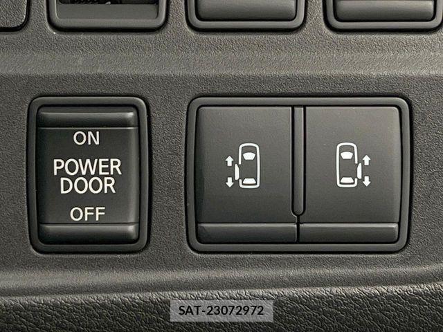 Nissan SERENA 2017-01 8527303-5
