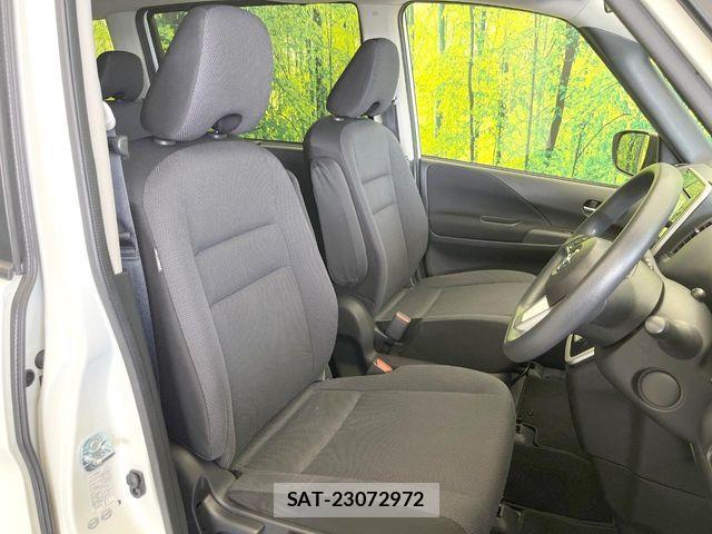 Nissan SERENA 2017-01 8527303-7