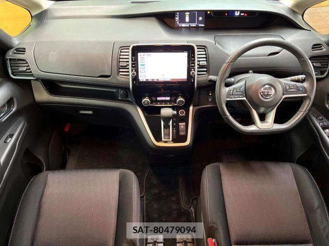 Nissan SERENA 2017-01 8527289-1
