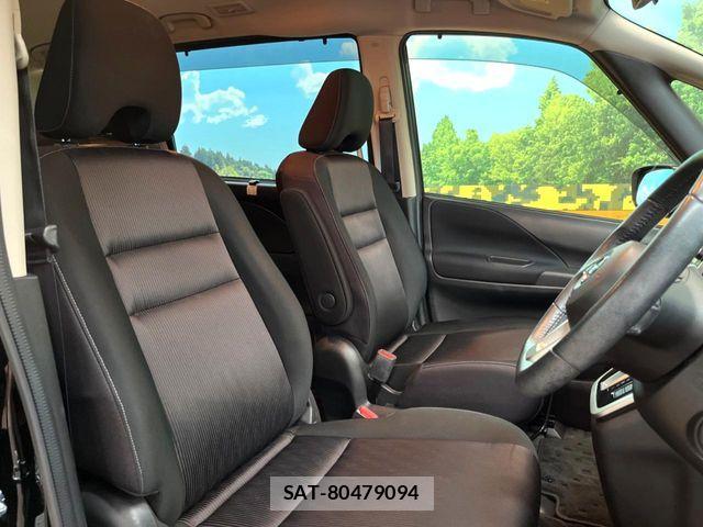 Nissan SERENA 2017-01 8527289-7