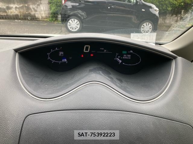 Nissan SERENA 2016-04 8527314-20