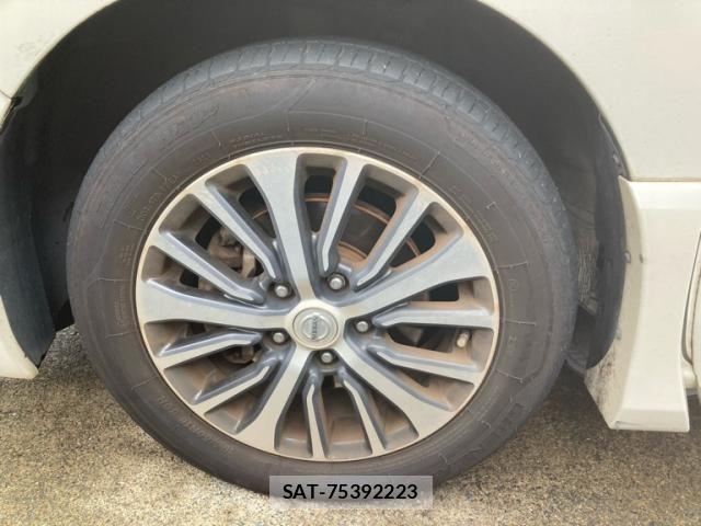 Nissan SERENA 2016-04 8527314-6