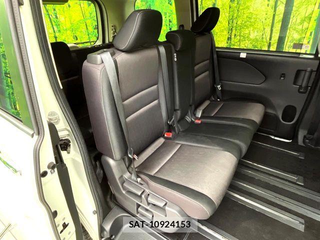 Nissan SERENA 2016-10 8527288-8