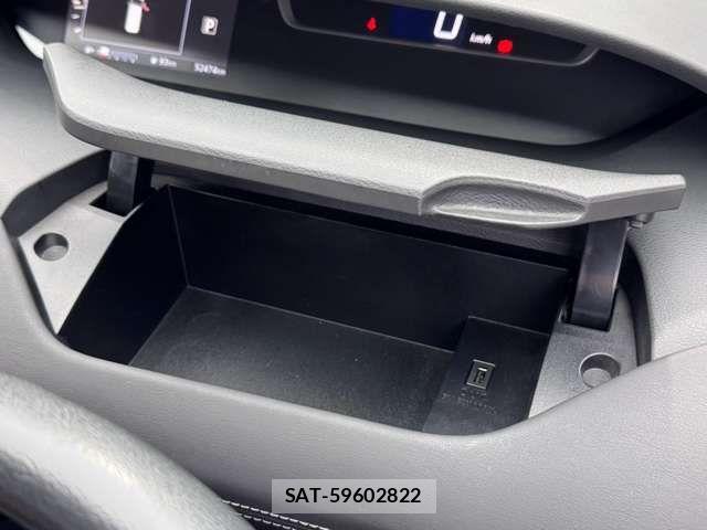 Nissan SERENA 2016-01 8527284-11