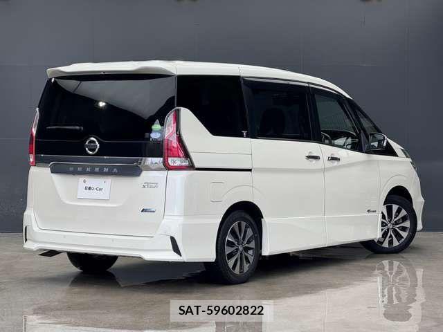 Nissan SERENA 2016-01 8527284-1