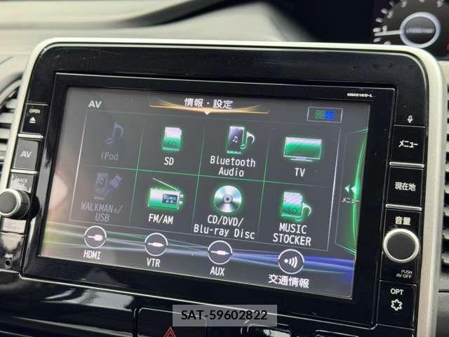 Nissan SERENA 2016-01 8527284-7