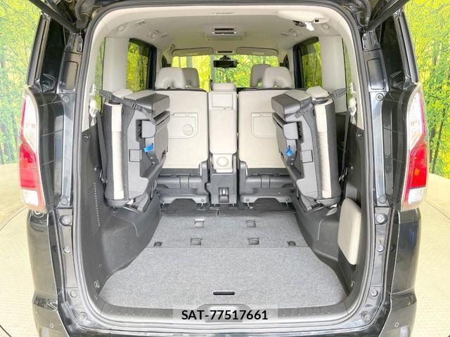 Nissan SERENA 2017-10 8527279-10