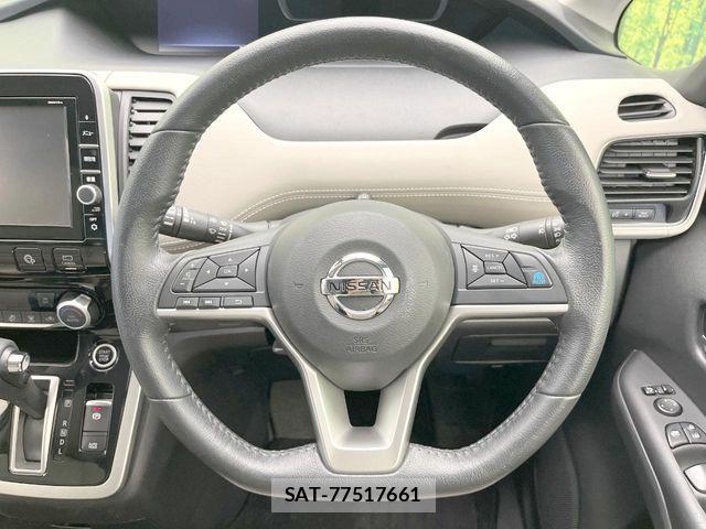 Nissan SERENA 2017-10 8527279-11