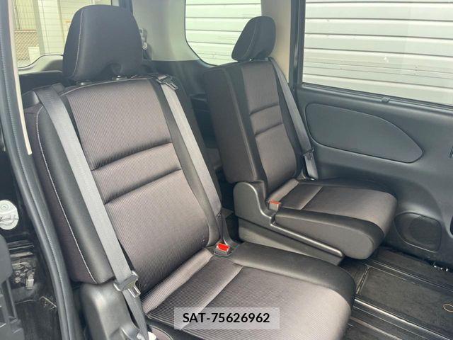 Nissan SERENA 2017-03 8527294-9