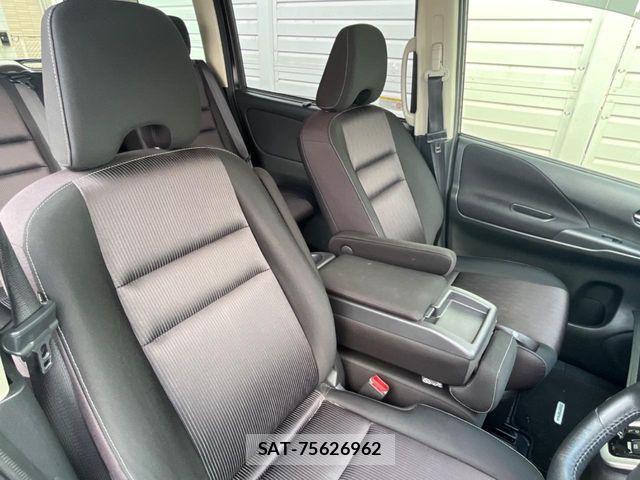 Nissan SERENA 2017-03 8527294-7