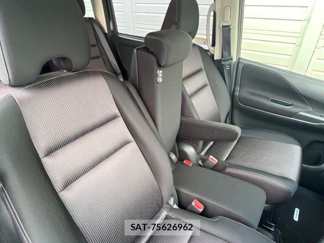 Nissan SERENA 2017-03 8527294-8