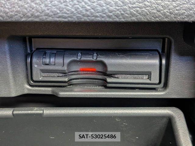 Nissan SERENA 2016-02 8527293-15