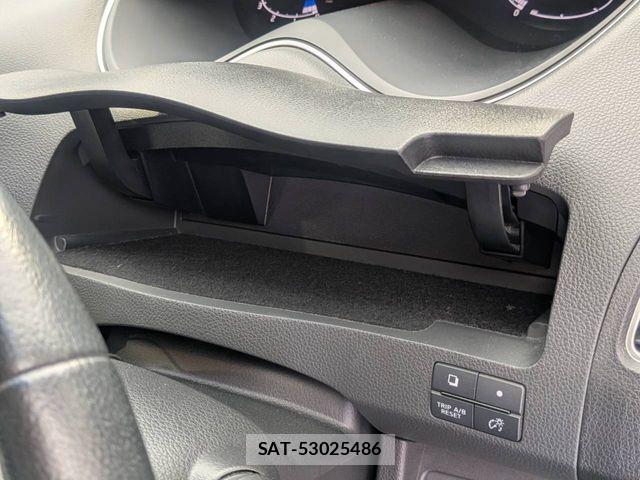 Nissan SERENA 2016-02 8527293-17