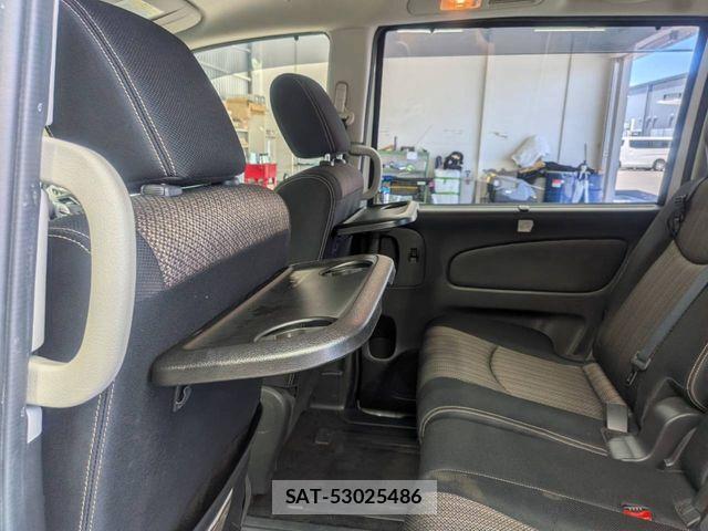 Nissan SERENA 2016-02 8527293-21