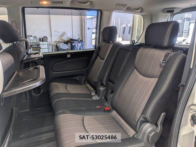 Nissan SERENA 2016-02 8527293-22