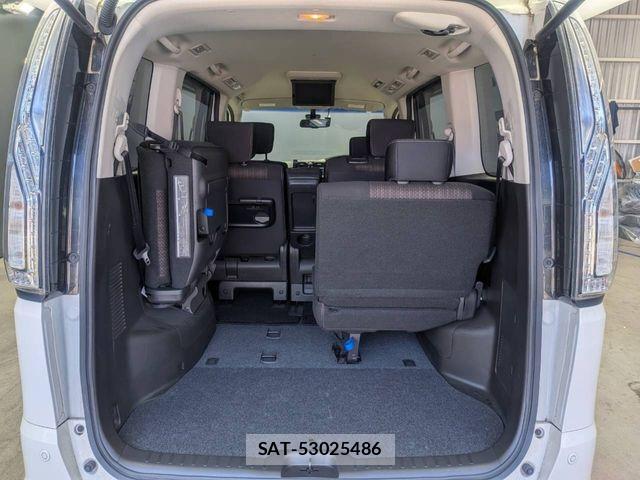 Nissan SERENA 2016-02 8527293-27