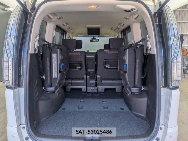 Nissan SERENA 2016-02 8527293-28