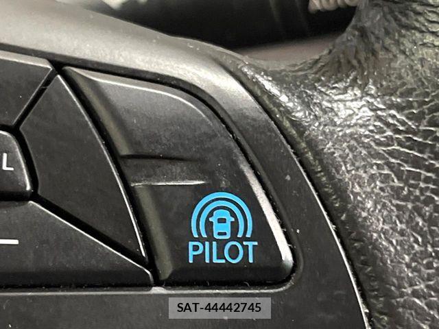 Nissan SERENA 2017-04 8563511-5