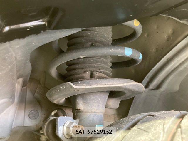 Nissan SERENA 2015-07 8563513-19