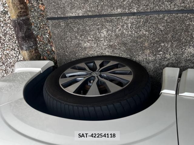 Nissan SERENA 2017-01 8563519-1