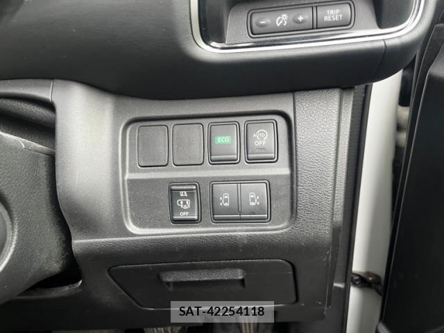 Nissan SERENA 2017-01 8563519-6