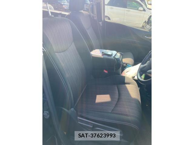 Nissan SERENA 2015-06 8563520-9