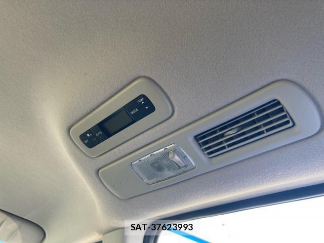 Nissan SERENA 2015-06 8563520-21