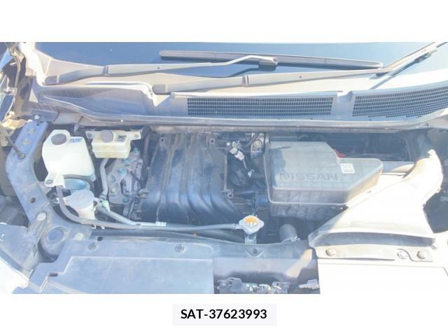 Nissan SERENA 2015-06 8563520-23