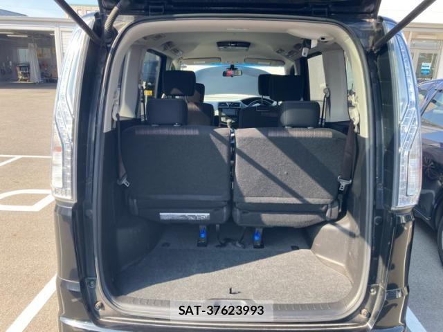 Nissan SERENA 2015-06 8563520-24
