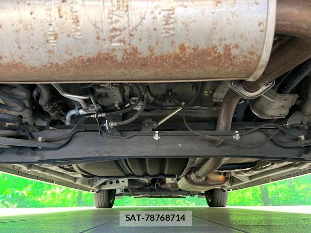 Nissan SERENA 2015-10 8563517-19