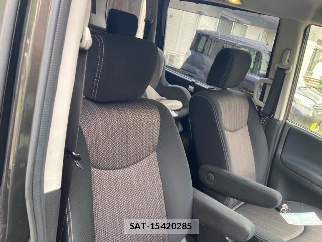 Nissan SERENA 2014-07 8563522-9