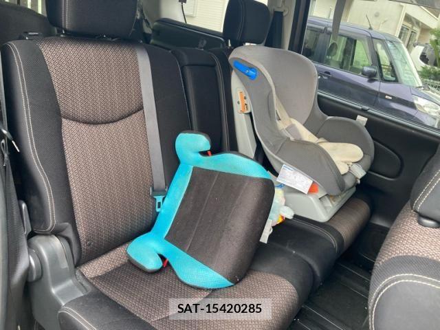 Nissan SERENA 2014-07 8563522-12