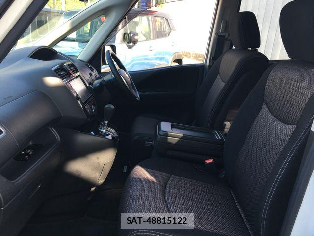 Nissan SERENA 2014-02 8563516-23