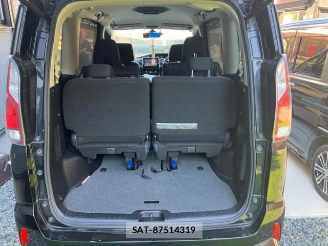 Nissan SERENA 2016-10 8563518-12