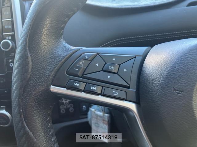 Nissan SERENA 2016-10 8563518-15