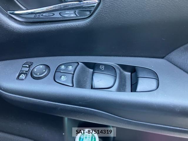 Nissan SERENA 2016-10 8563518-20
