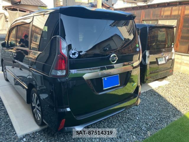 Nissan SERENA 2016-10 8563518-2