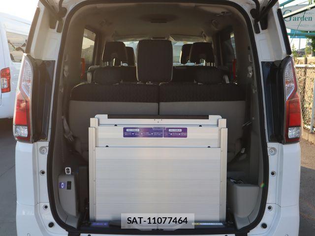Nissan SERENA 2021-02 8563505-3