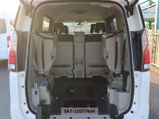 Nissan SERENA 2021-02 8563505-5