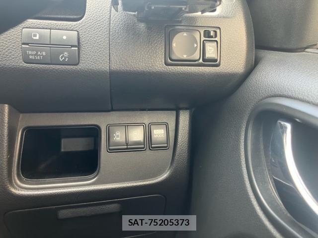 Nissan SERENA 2013-08 8563523-14
