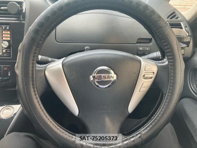 Nissan SERENA 2013-08 8563523-15