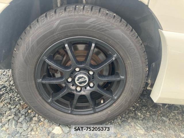Nissan SERENA 2013-08 8563523-7