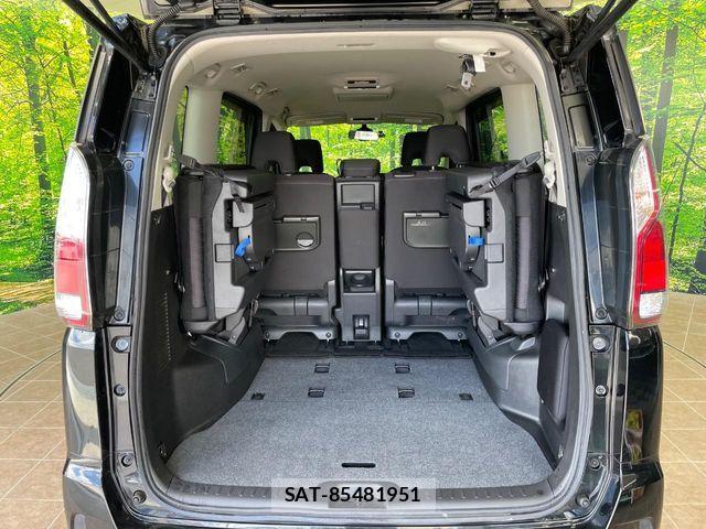 Nissan SERENA 2017-12 8563509-11