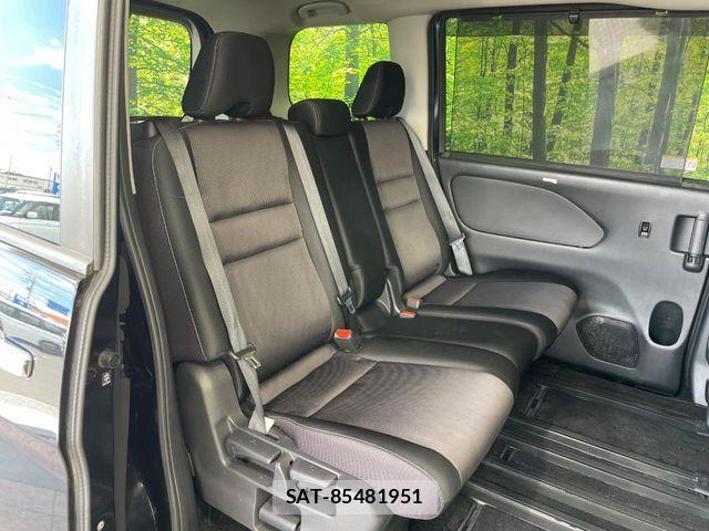 Nissan SERENA 2017-12 8563509-8