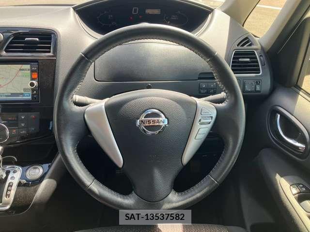 Nissan SERENA 2014-03 8563512-11