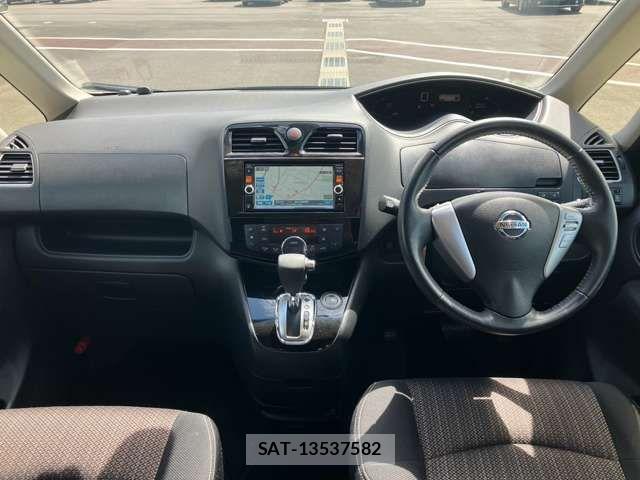 Nissan SERENA 2014-03 8563512-12