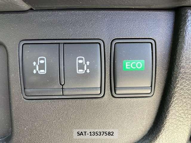 Nissan SERENA 2014-03 8563512-4