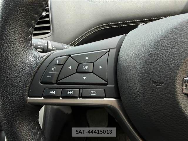 Nissan SERENA 2017-09 8563510-22